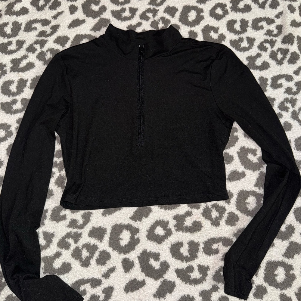 SHEIN Black Front Zipper Crop Top